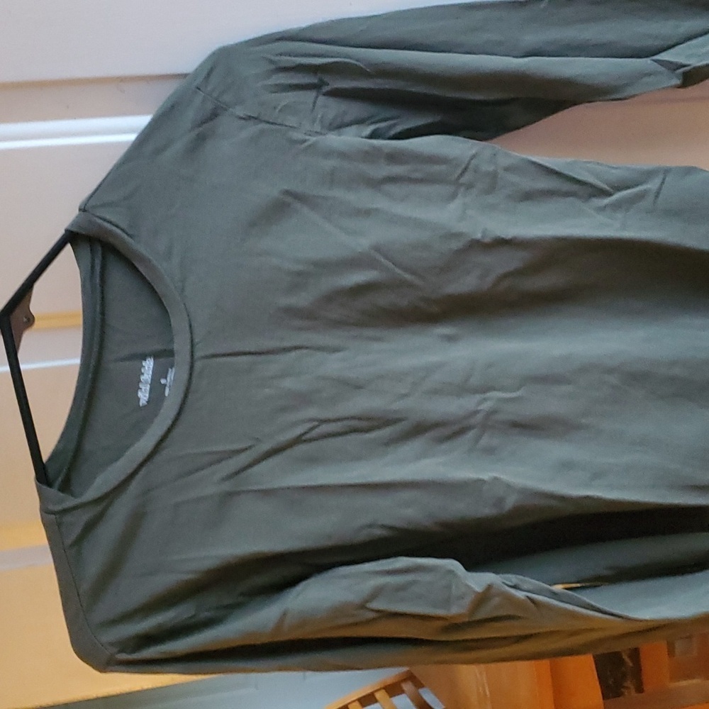 Wild fable green long sleeve shirt Junior size small